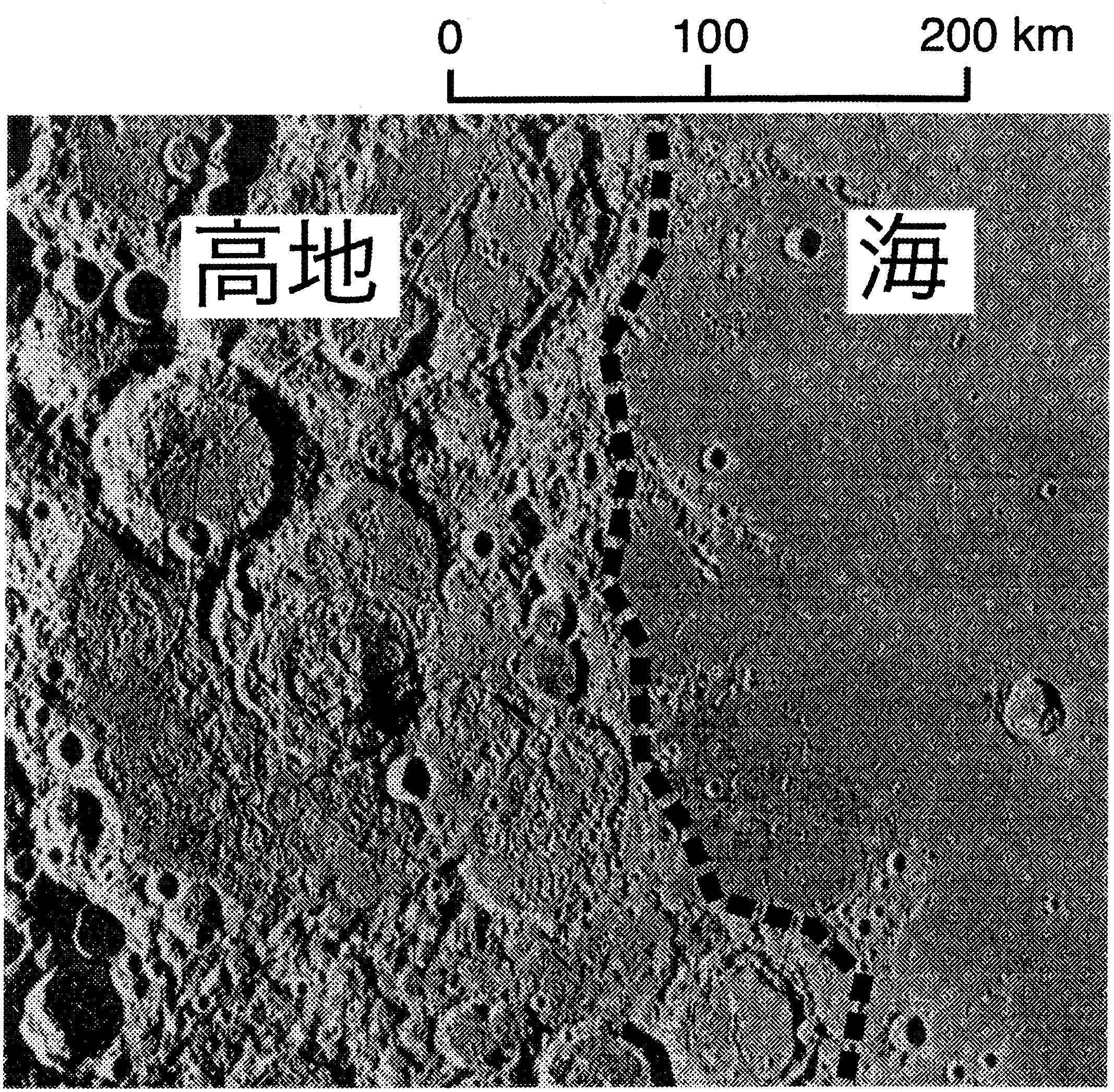 図3—2　月の「高地」と「海」との境界（破線）付近の写真